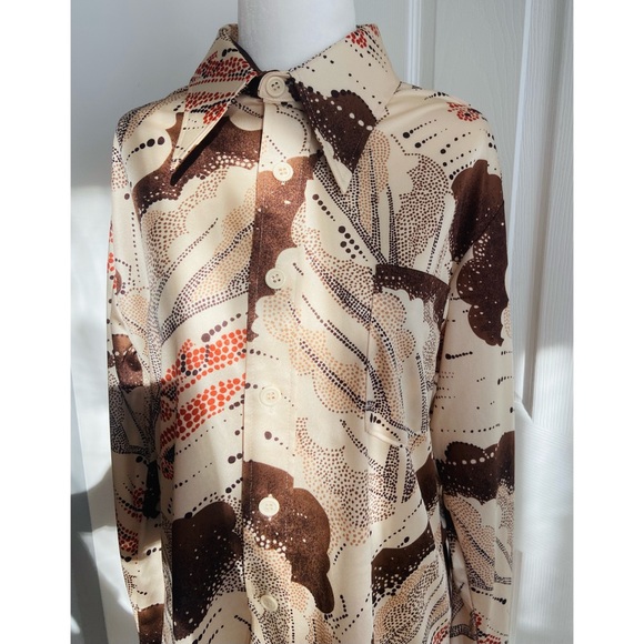 Early 70s Psychedelic Op Art Groovy Orange and Brown Polyester Button Up Shirt - Picture 4 of 8